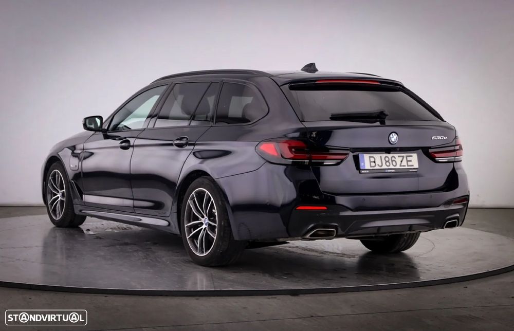 BMW 530 e Pack Desportivo M - 4