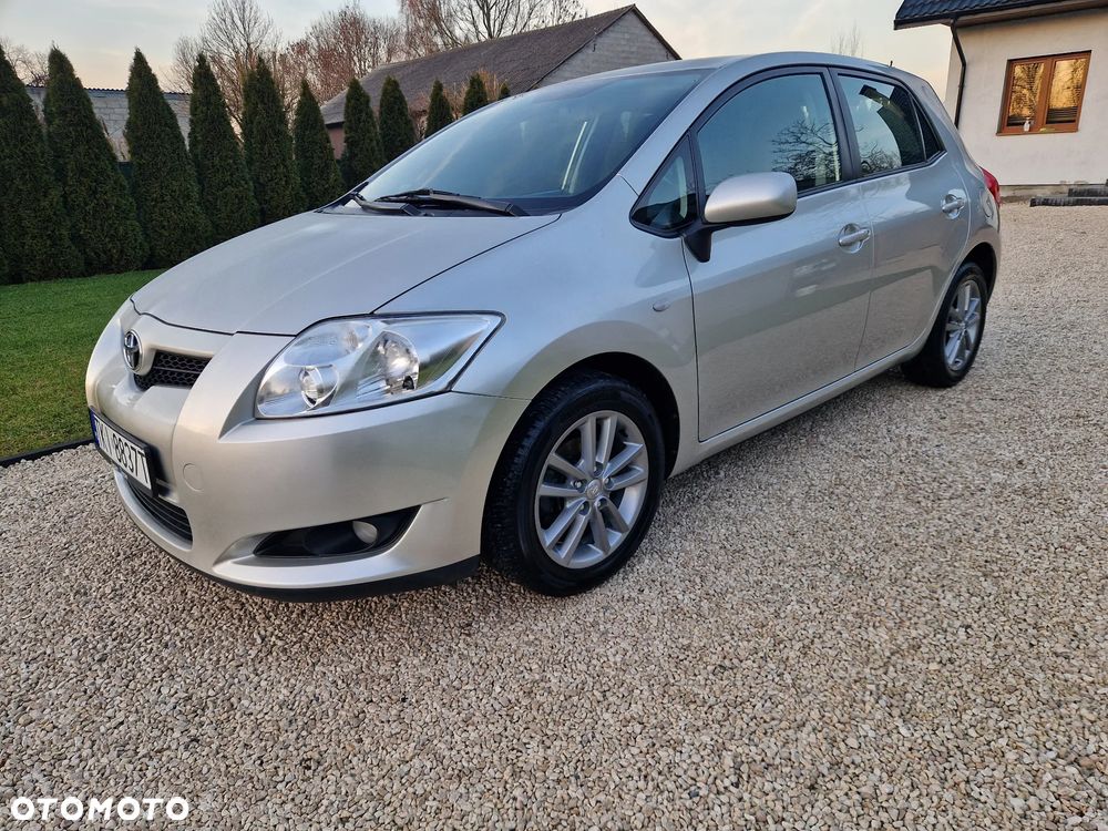 Toyota Auris 1.6 VVT-i Executive - 32
