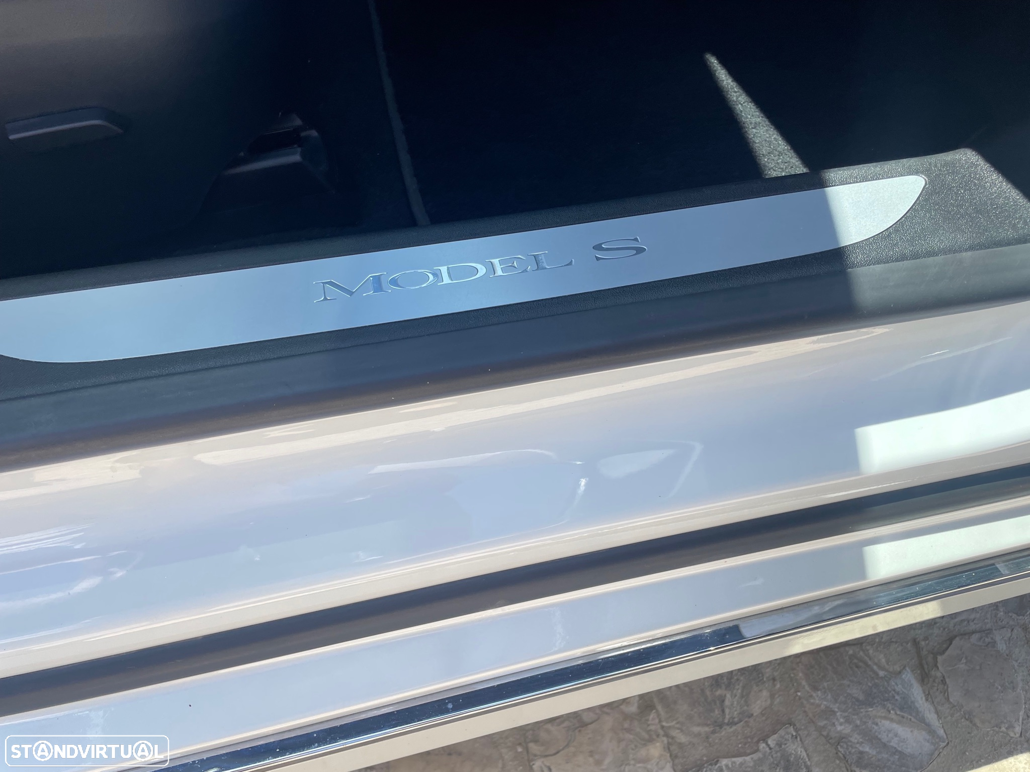 Tesla Model S Long Range - 23