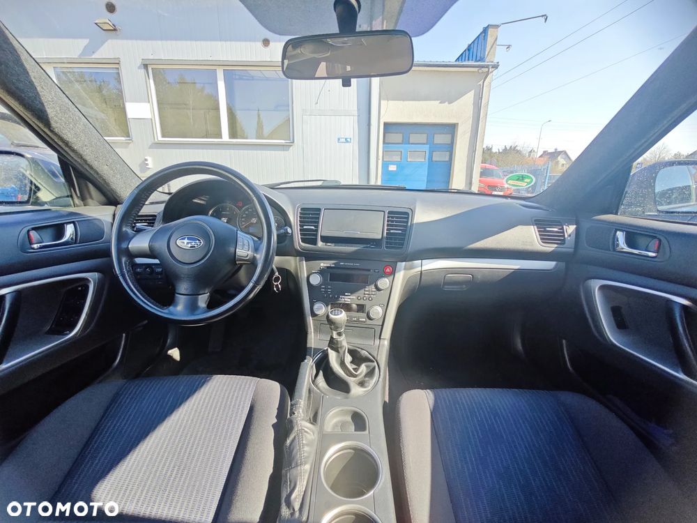 Subaru Legacy - 31