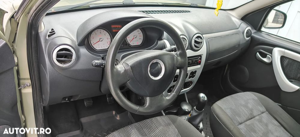 Dacia Sandero 1.6 MPI Laureate - 5