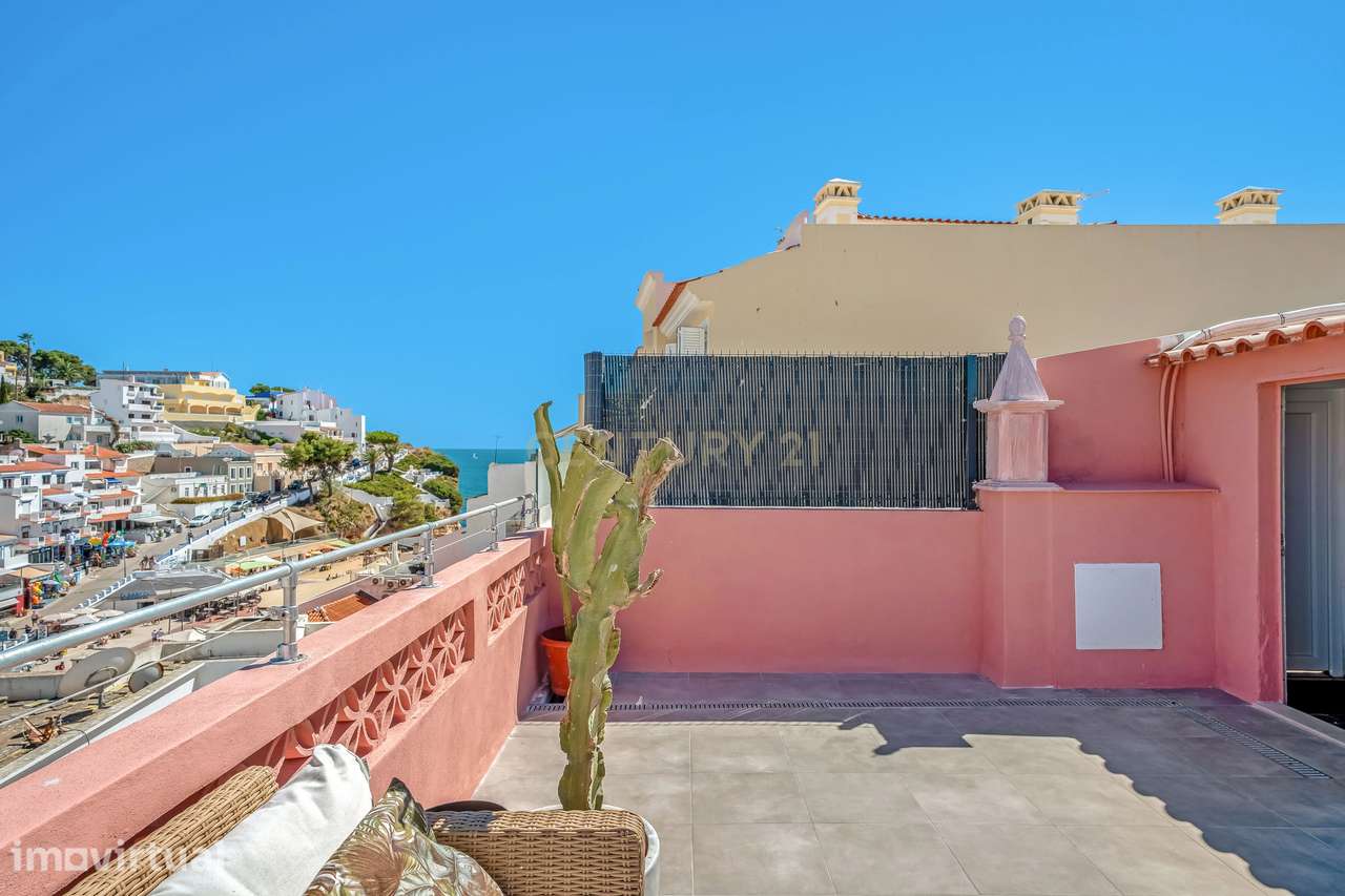T2 Renovado no Centro de Carvoeiro | Rooftop Privado com Vista Mar | 3 - Grande imagem: 3/25