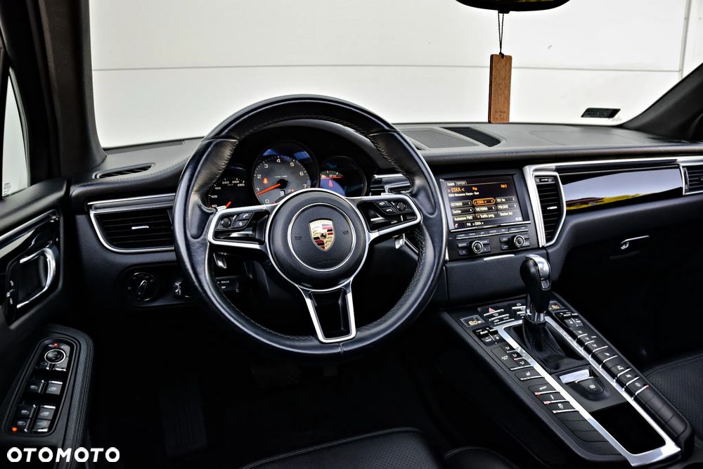 Porsche Macan - 30