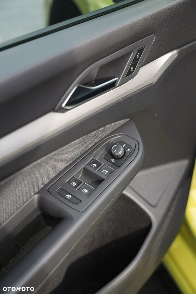 Volkswagen Golf - 10