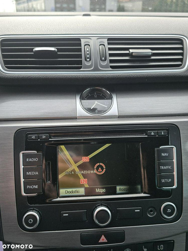 Volkswagen Passat - 38