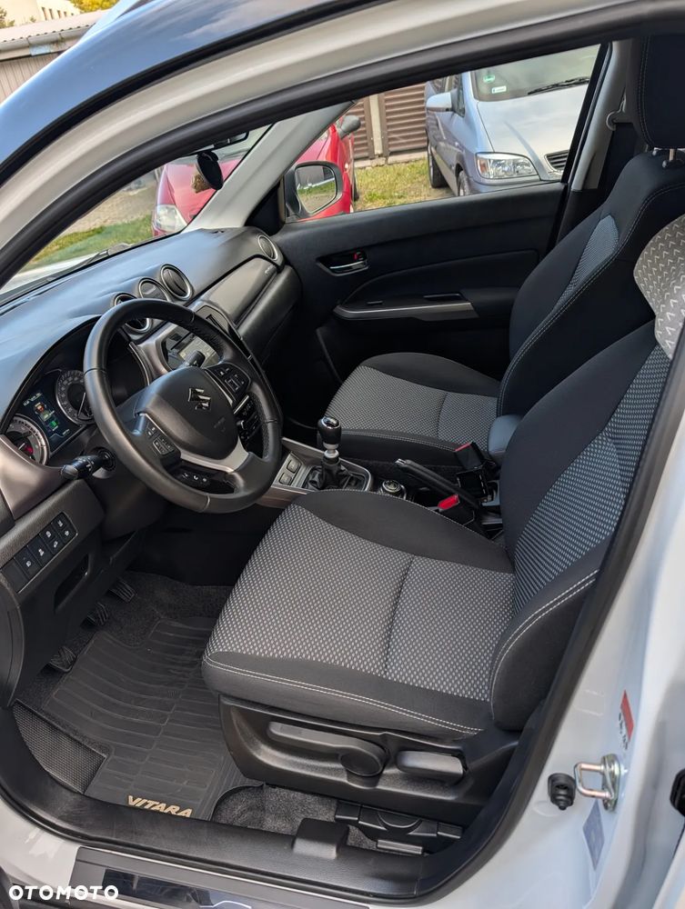 Suzuki Vitara 1.4 Boosterjet SHVS Premium 4WD - 25