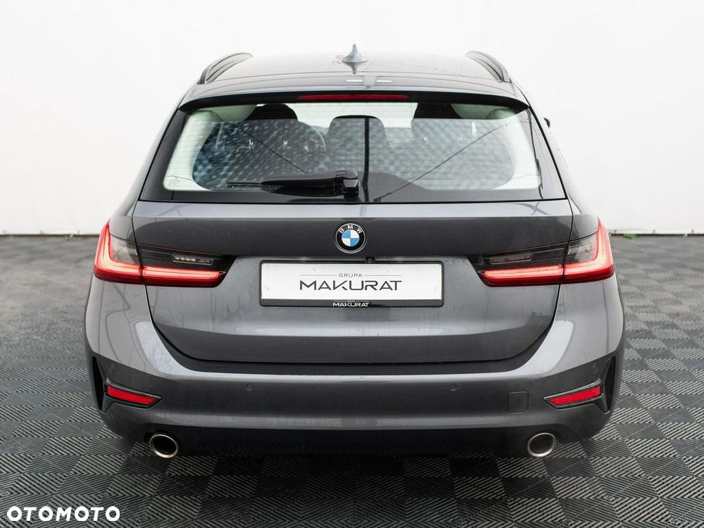 BMW Seria 3 318i - 9