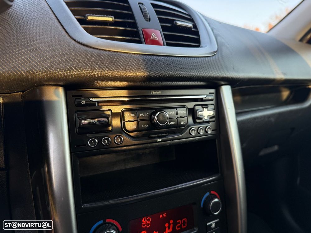 Peugeot 207 110 HDi FAP (Blue Lion) Premium - 29