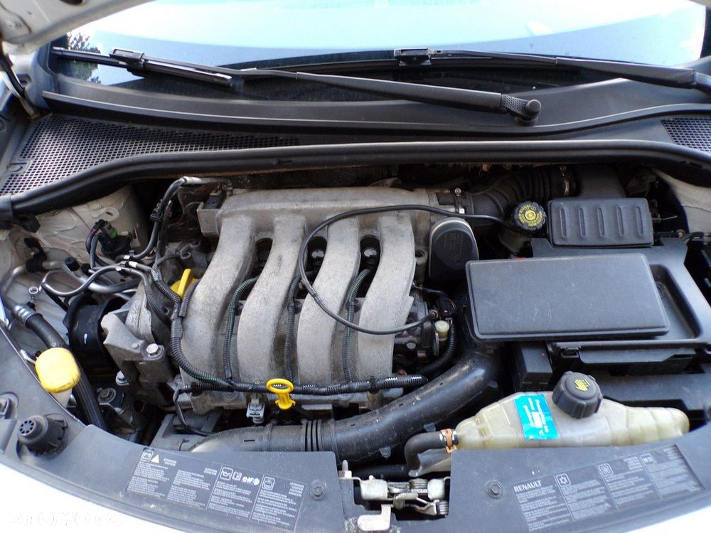 Renault Clio - 24