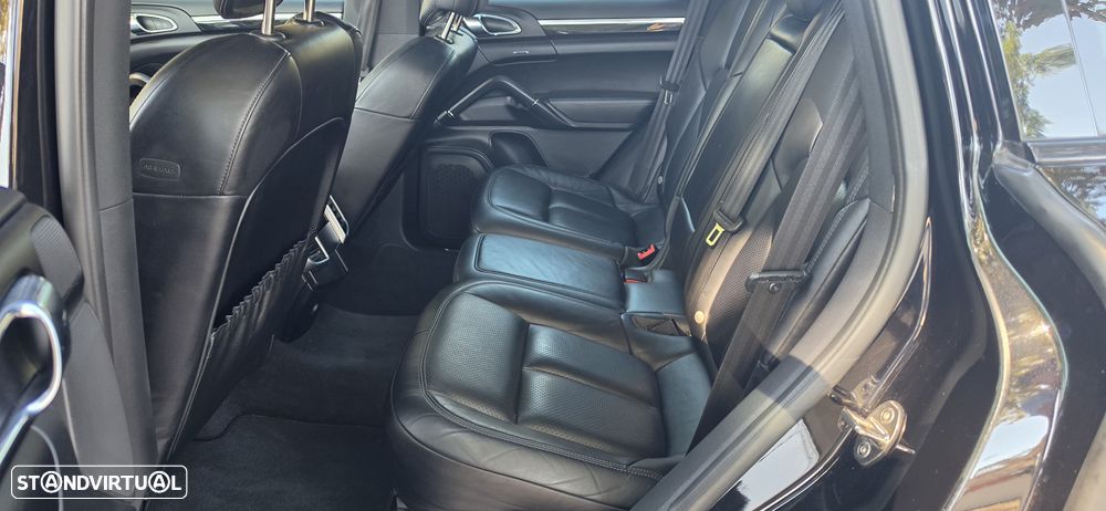 Porsche Cayenne S E-Hybrid Platinum Edition - 25