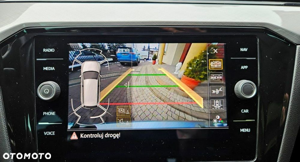 Volkswagen Passat 2.0 TSI Business DSG - 32