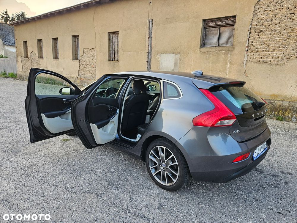 Volvo V40 D2 - 37
