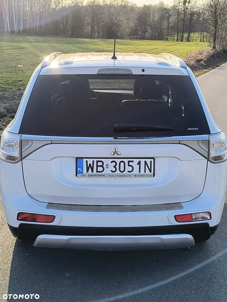 Mitsubishi Outlander 2.2 DID Instyle Navi 4WD - 6