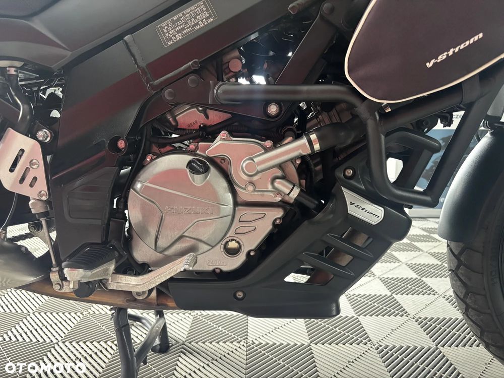 Suzuki V-STROM - 13