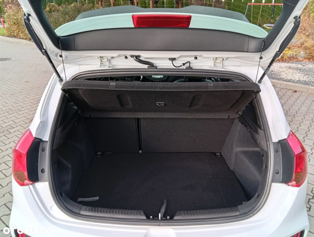 Kia Ceed Cee'd 1.6 T-GDI GT - 34