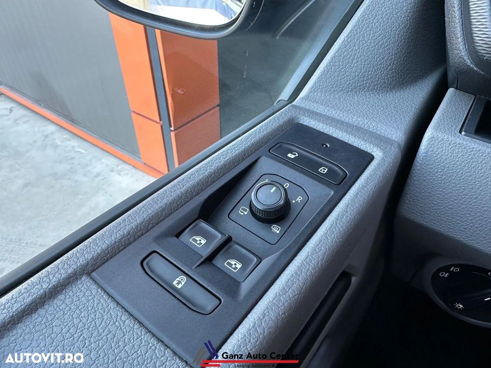 Volkswagen Transporter - 22