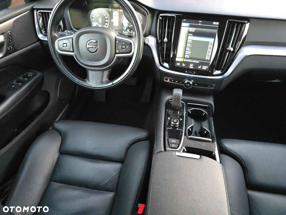 Volvo V60 T6 AWD Recharge Geartronic Inscription Expression - 34