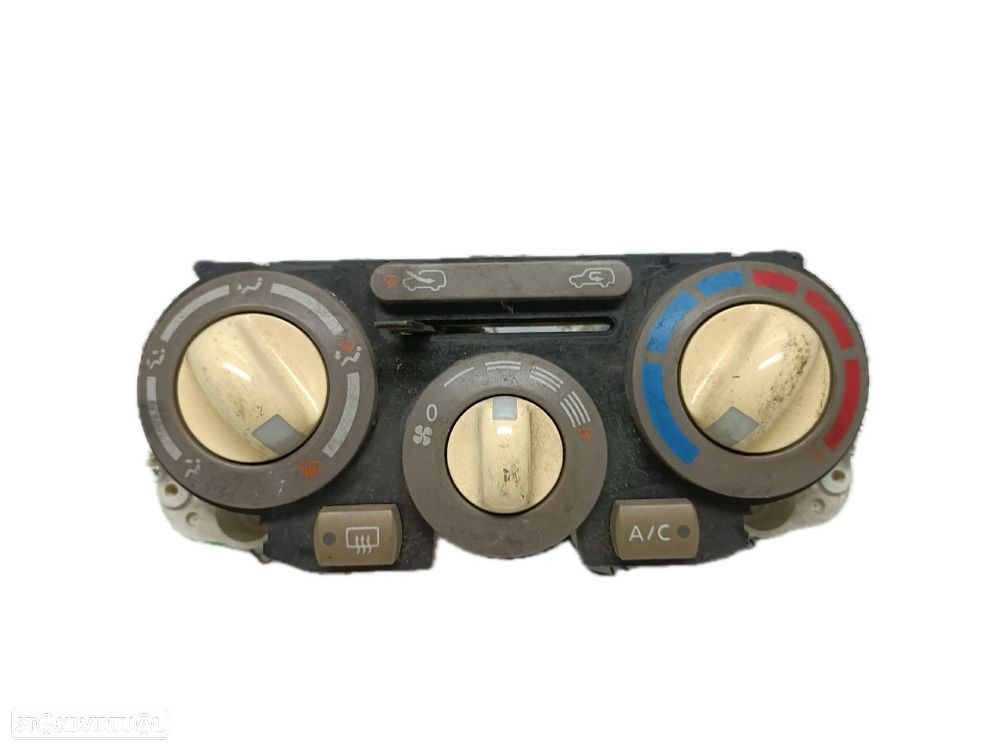 Comando / Botão De Sofagem / Climatronic Nissan Micra Iii (K12) - 1