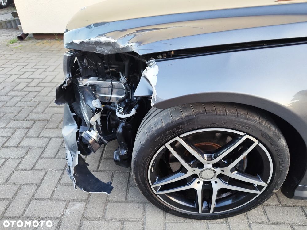 Mercedes-Benz Klasa E 400 4Matic 9G-TRONIC AMG Line - 20