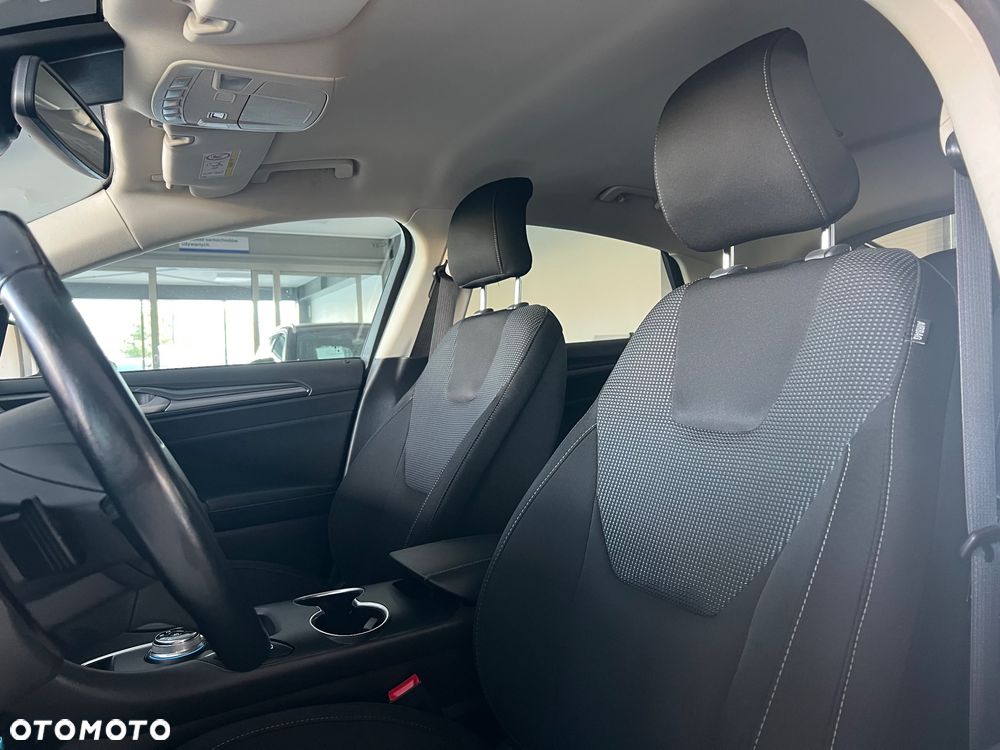 Ford Mondeo 2.0 EcoBlue Titanium - 21