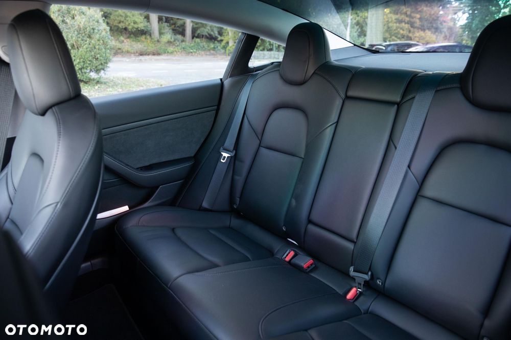 Tesla Model 3 Long Range AWD Premium - 19