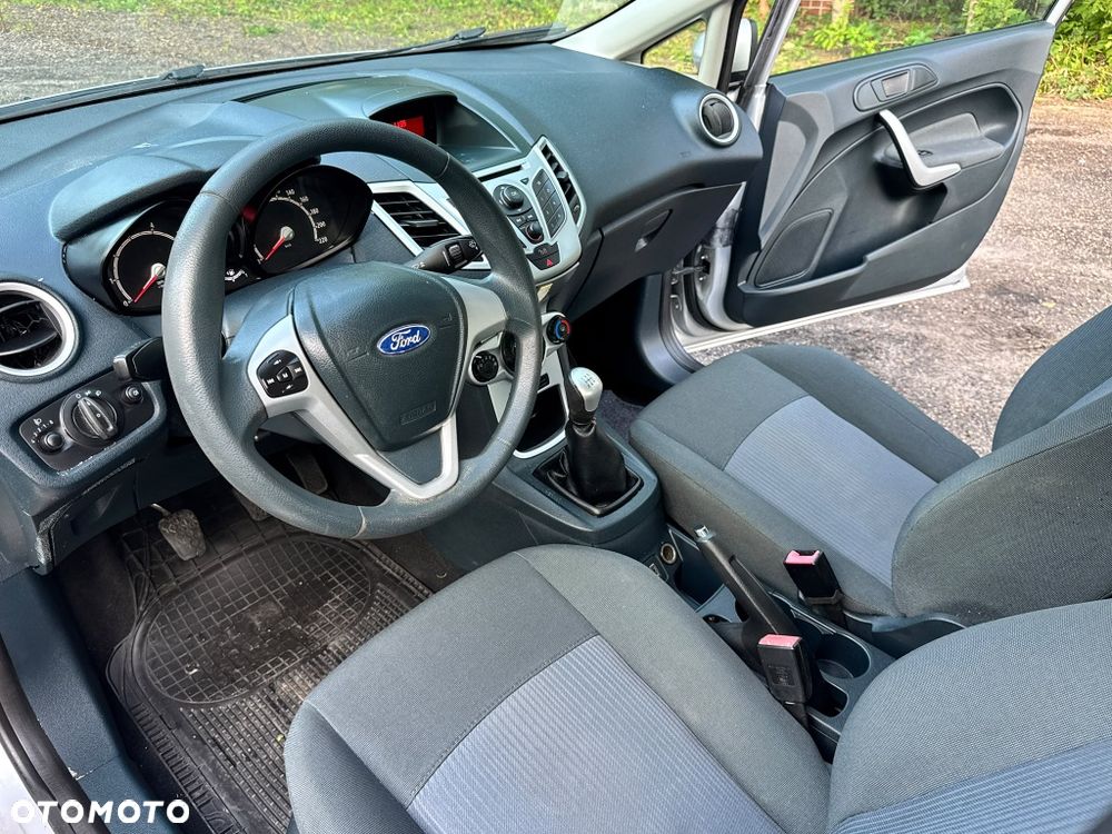 Ford Fiesta - 7
