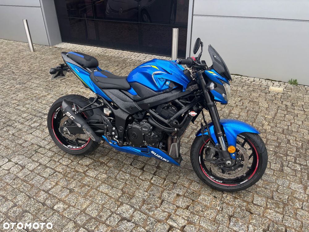 Suzuki GSX - 7
