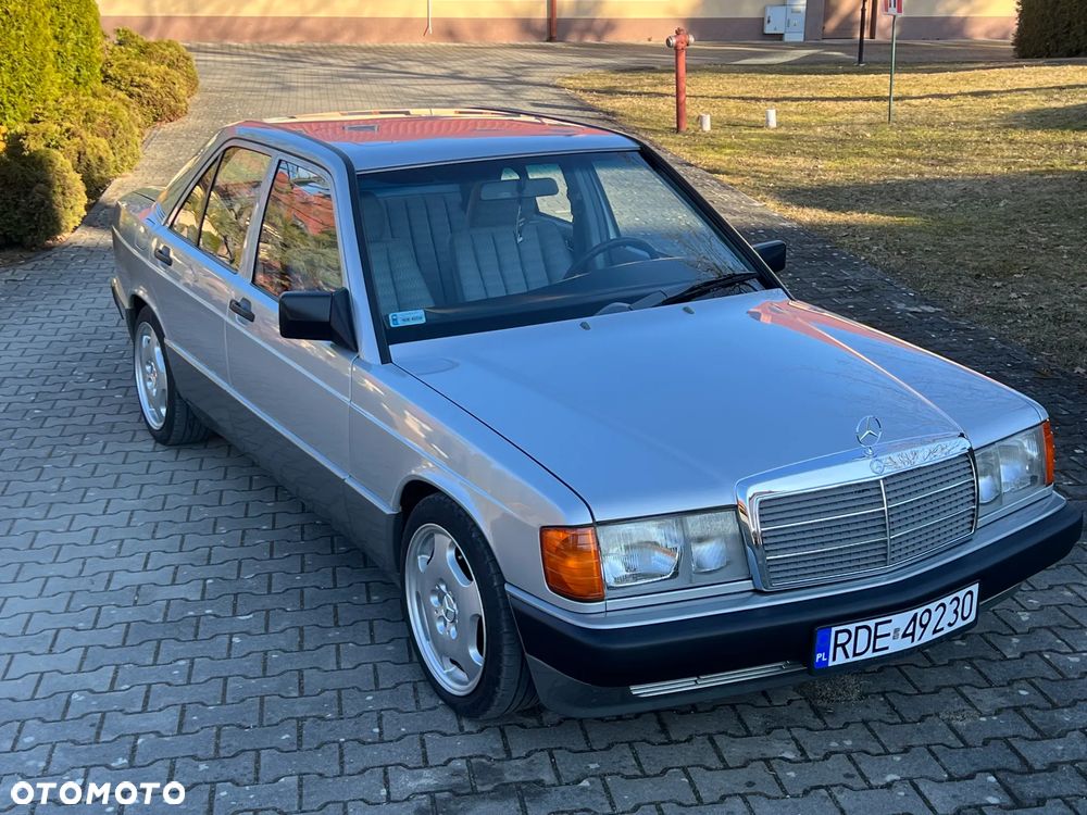 Mercedes-Benz W201 (190) - 17