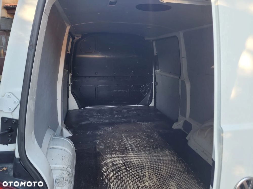 Volkswagen Transporter - 4