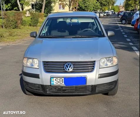 Volkswagen Passat - 1
