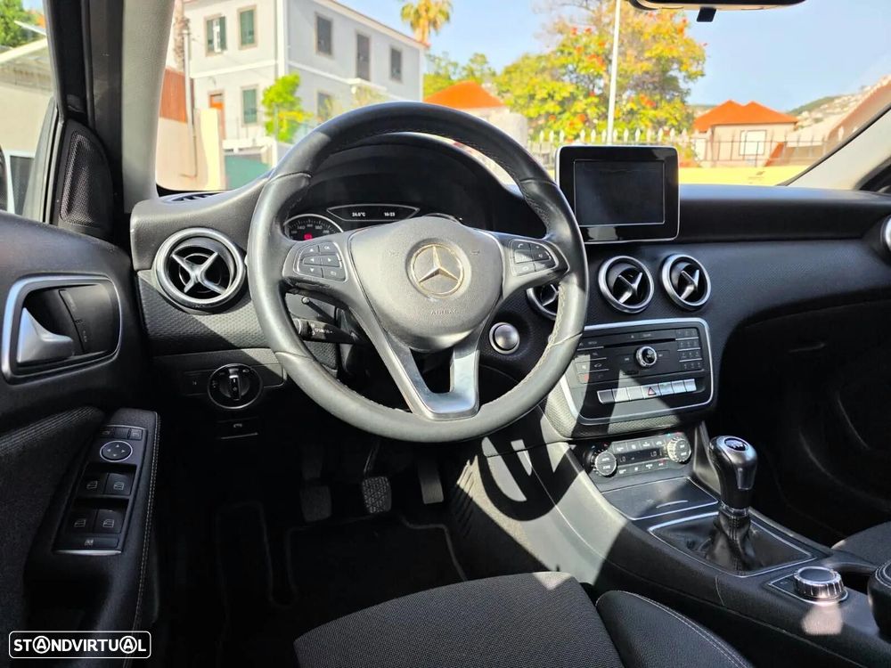 Mercedes-Benz A 180 d Urban - 16