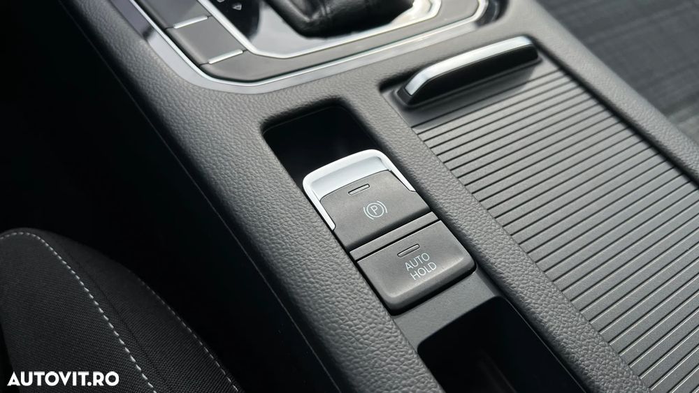 Volkswagen Passat 2.0 TDI SCR DSG Business - 12
