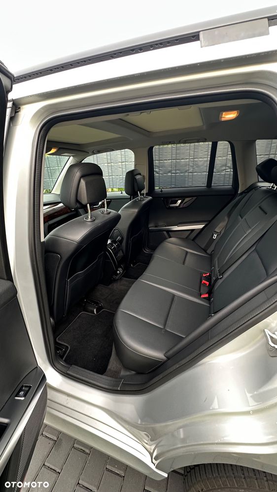 Mercedes-Benz GLK 350 4-Matic - 9