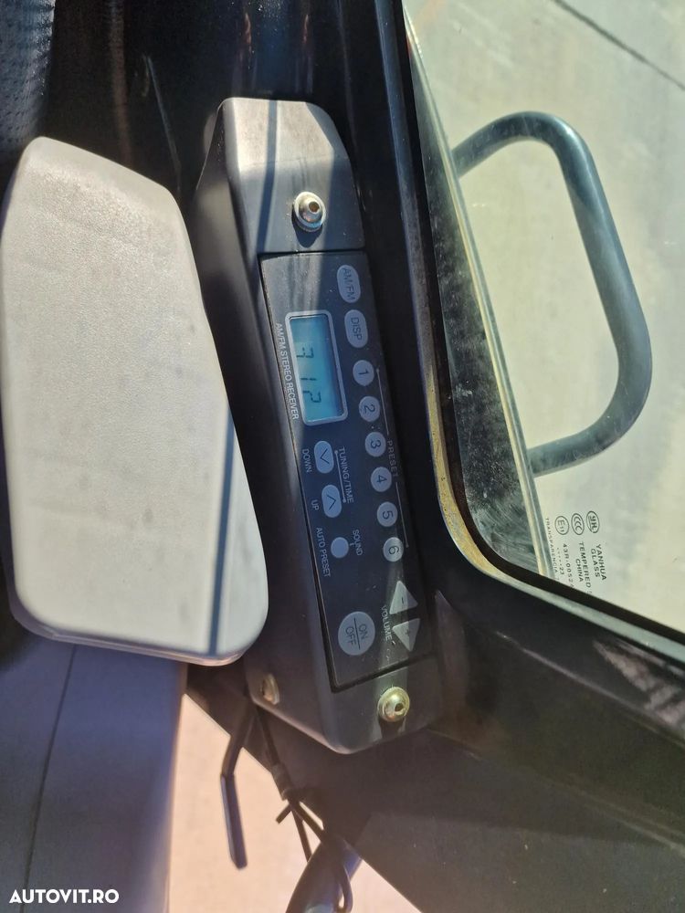 Hitachi ZX33U-6, Masa operationala 3,7t, 2023/10, 1.040h, CUPLA RAPIDA HIDRAULICA, cupa ingusta NOUA, cupa lata NOUA, capa taluz NOUA, inst picon, Aer cond, Antifurt, Lama nivelare, senile 80% ok, Ad sapare 3,5m, posibilitate leasing 4 ani-PROMOTIE 37.900EUR - 11