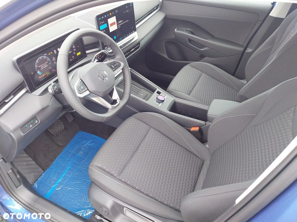 Volkswagen T-Roc - 8