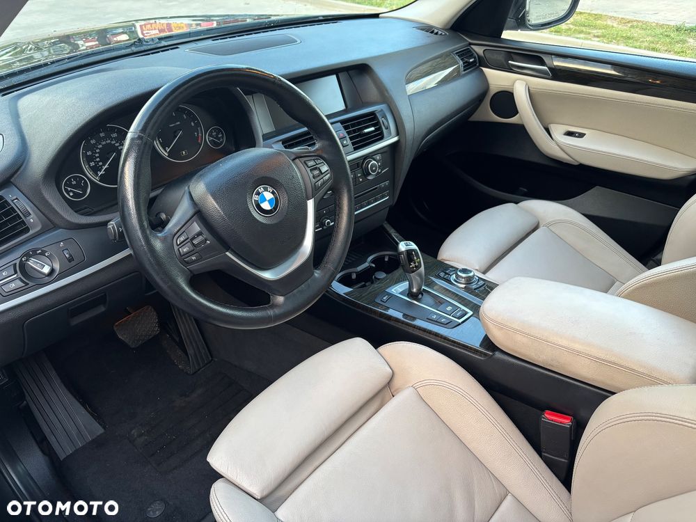 BMW X3 28i xDrive - 18