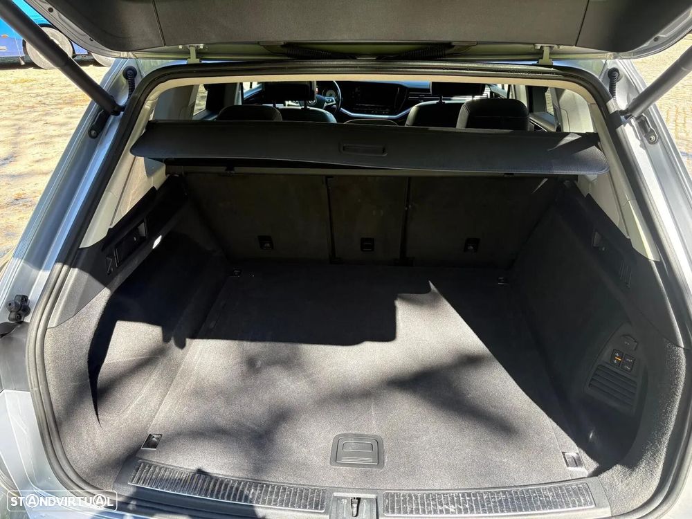 VW Touareg 3.0 TDI V6 Elegance Plus - 38