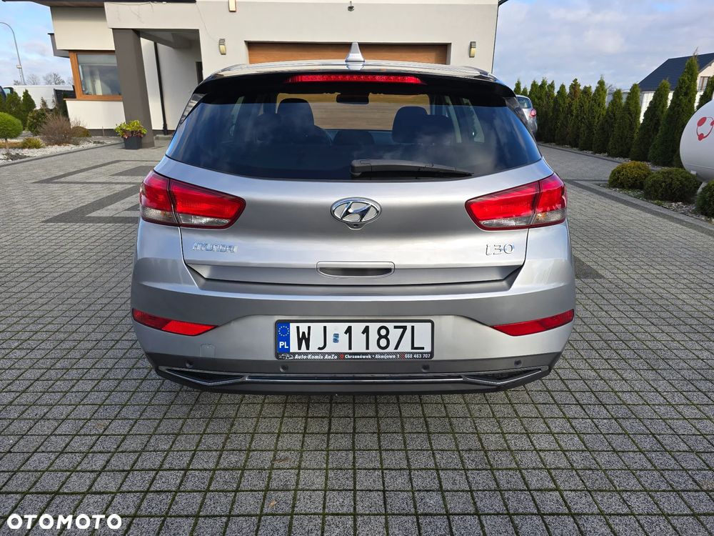 Hyundai i30 1.5 DPI Smart - 6
