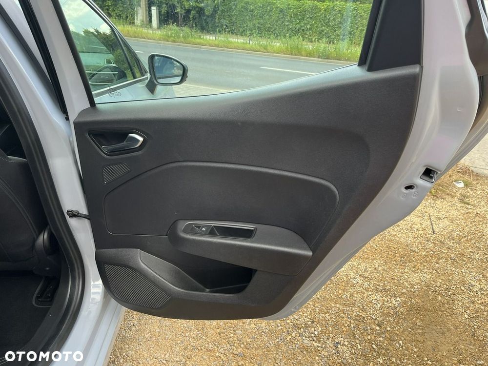 Renault Clio - 26