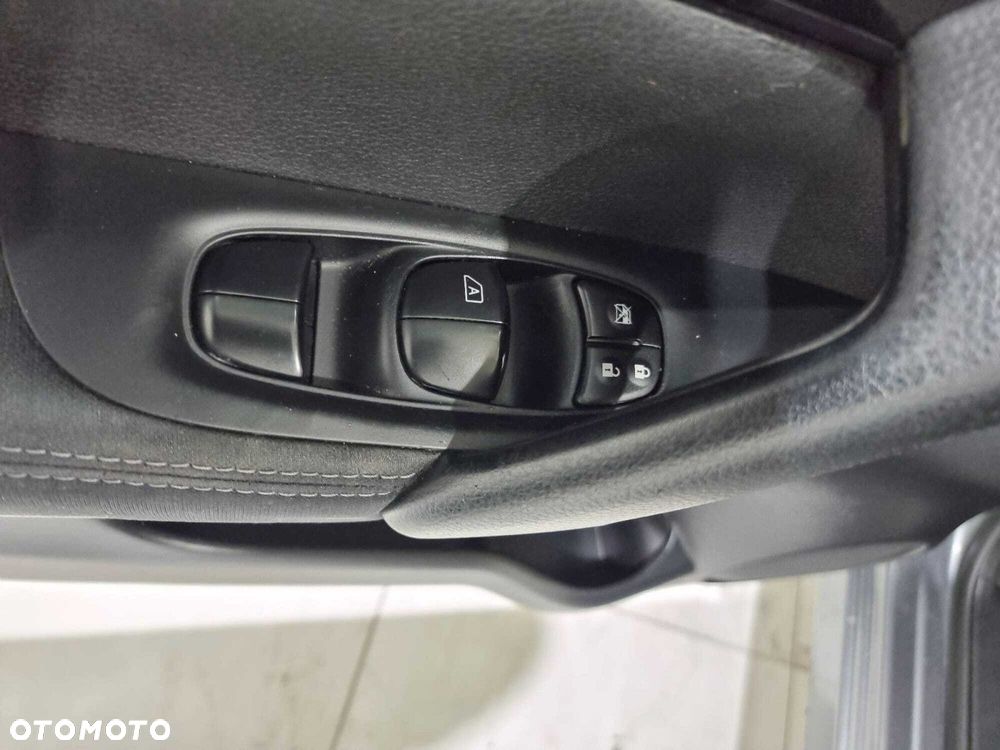 Nissan Qashqai - 16