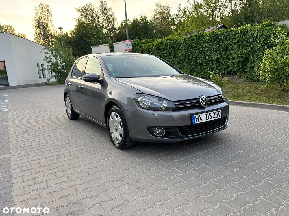 Volkswagen Golf - 2