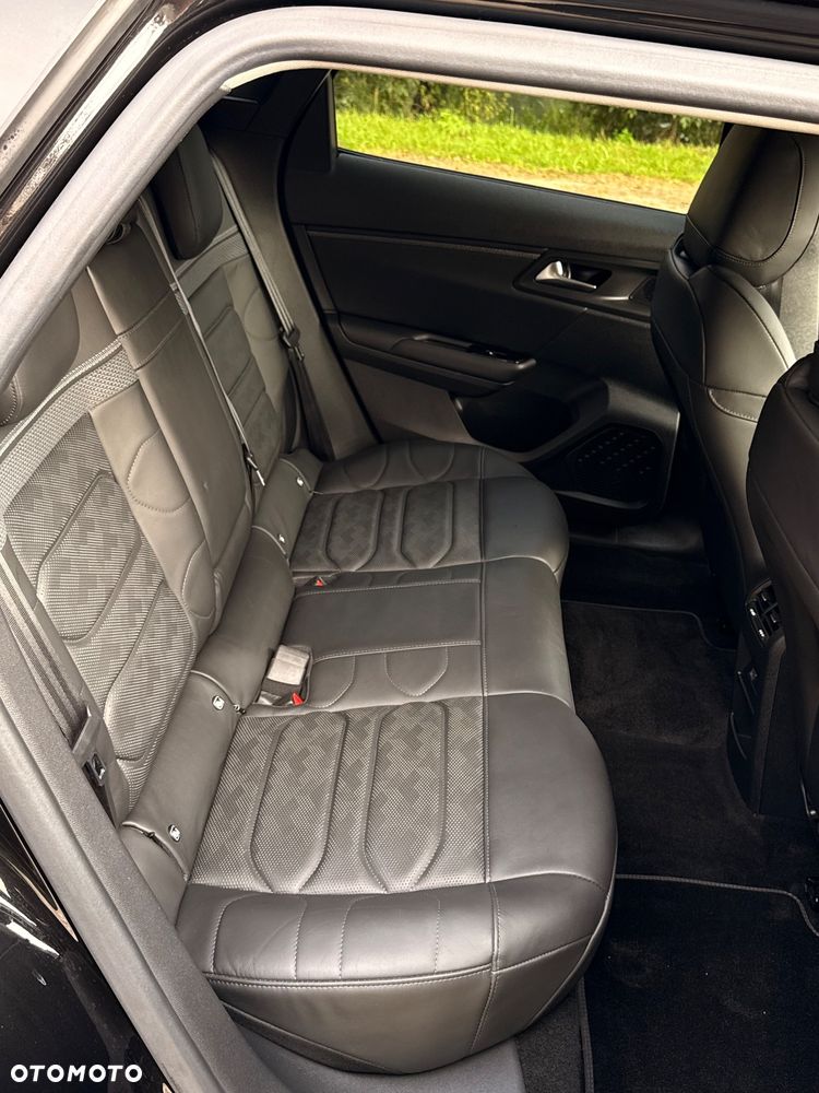 Citroën C5X 1.6 PureTech Shine EAT8 - 12
