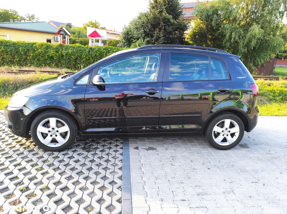 Volkswagen Golf Plus - 11
