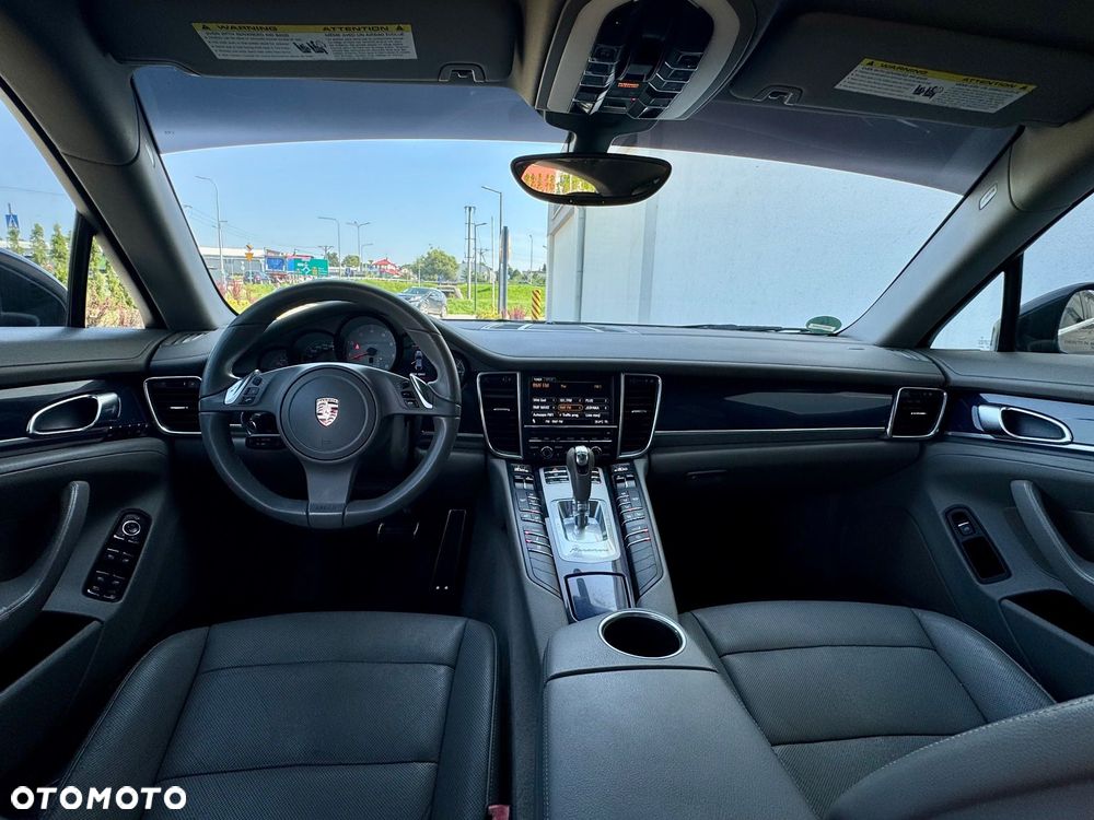 Porsche Panamera 4S PDK - 29