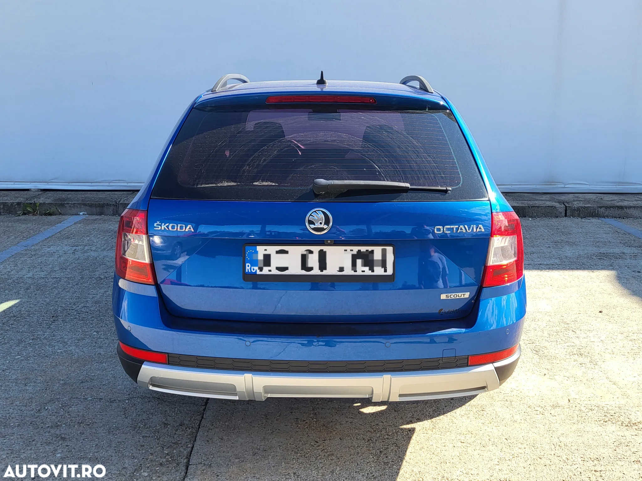 Skoda Octavia 2.0 TDI 4x4 DSG Scout - 4
