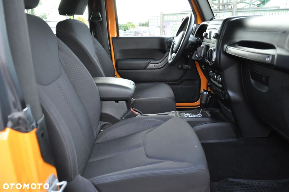 Jeep Wrangler - 27