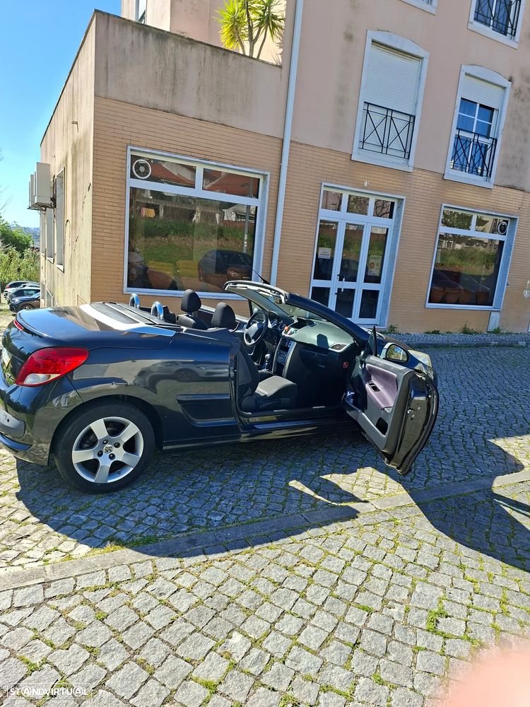 Peugeot 207 CC 1.6 HDi FAP - 9