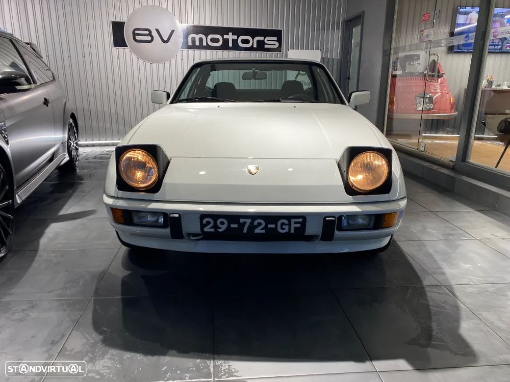 Porsche 924 - 9