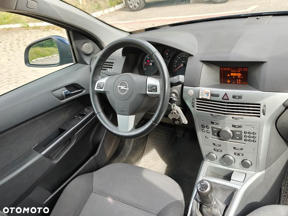 Opel Astra 1.7 CDTI DPF - 20