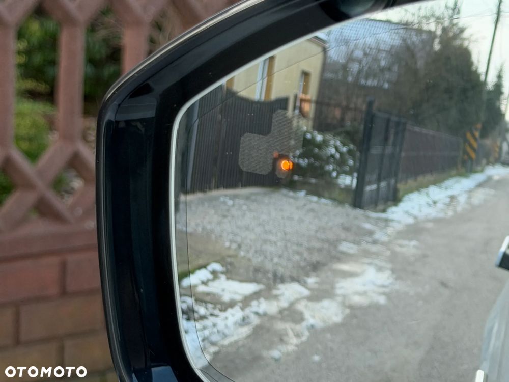 Land Rover Range Rover Velar 2.0 Si4 GPF R-Dynamic SE - 30